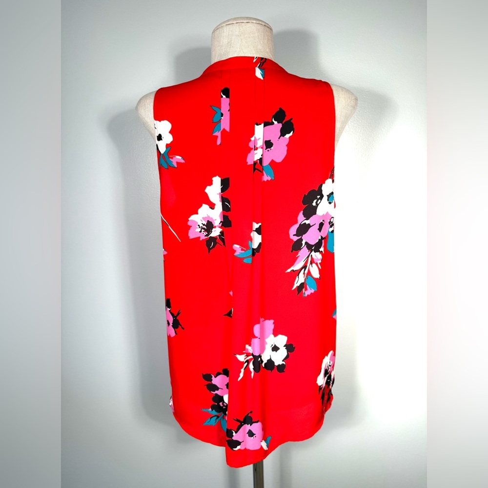 41 Hawthorn Breyson Pleated Red Tropical Floral Sleeveless V-Neck Blouse - Picture 5 of 10